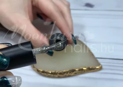 3Phasen Gellack 4ml #225 Funkelnder grauer Nebel