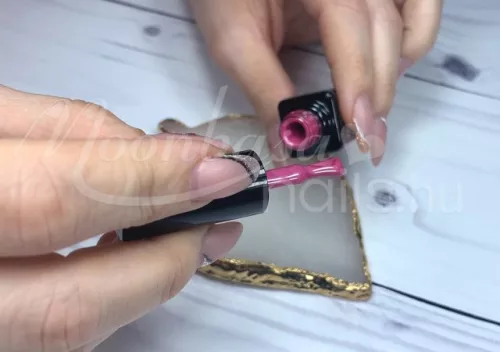 Tiger Eye Thermo Gellack 5ml #869 Barbie Rosa – Kaugummi Rosa