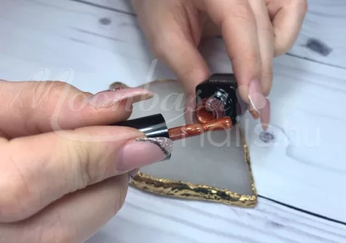 Tiger Eye Thermo Gellack 5ml #873 Purpurrot – Erdnussbutter