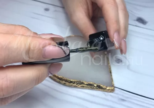 Tiger Eye Thermo Gellack 5ml #875 Dunkles Giftgrün – Nachtblau