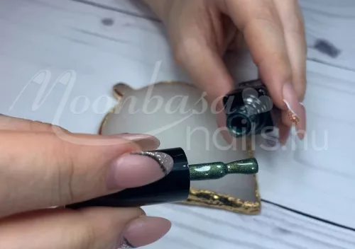 Tiger Eye Gellack 5ml #843glitzerndes Samtblau